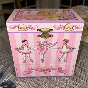 Enchantmints Pink Musical Ballerina Jewelry Box